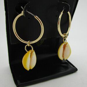 CARA ACCESSORIES Goldtone Hoop w Cowrie Shell Drop Earrings MSRP $28.00